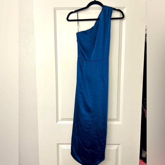 Elliatt Cassini Satin One-Shoulder Dress Navy Size XS - Picture 3 of 3